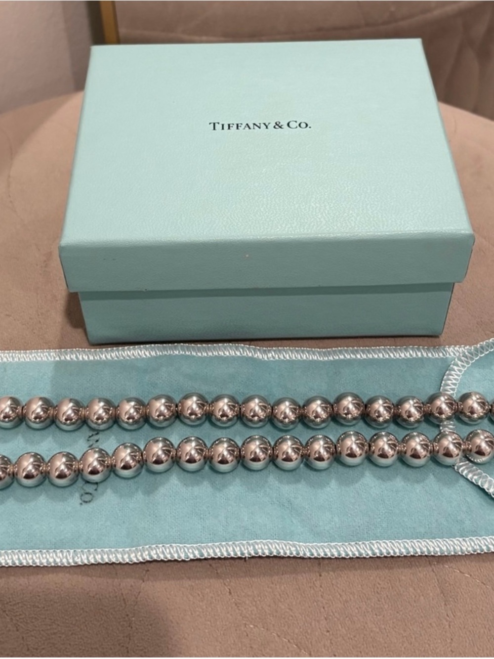 Tiffany's Polished Silver Bead Necklace — Timeless Statement for Women - Picture 2 of 4